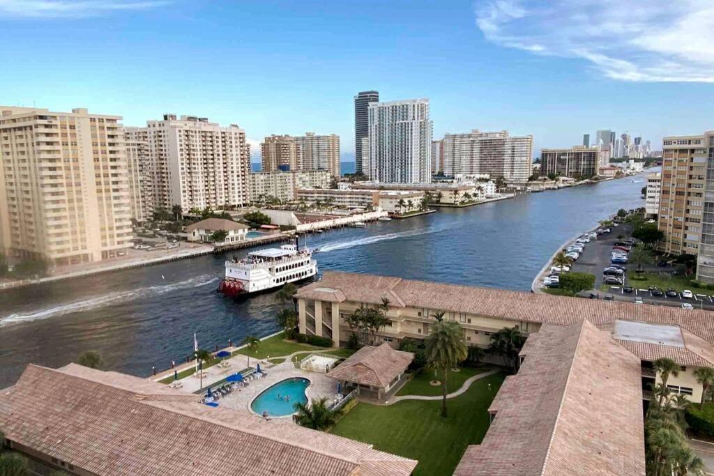 Beachwalk 1b 1b Incredible View 14 A * Hallandale Beach
