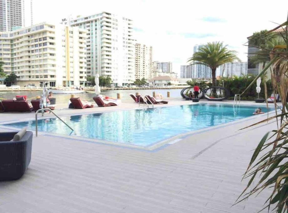Beachwalk 1b 1b Incredible View 14 A Appartement