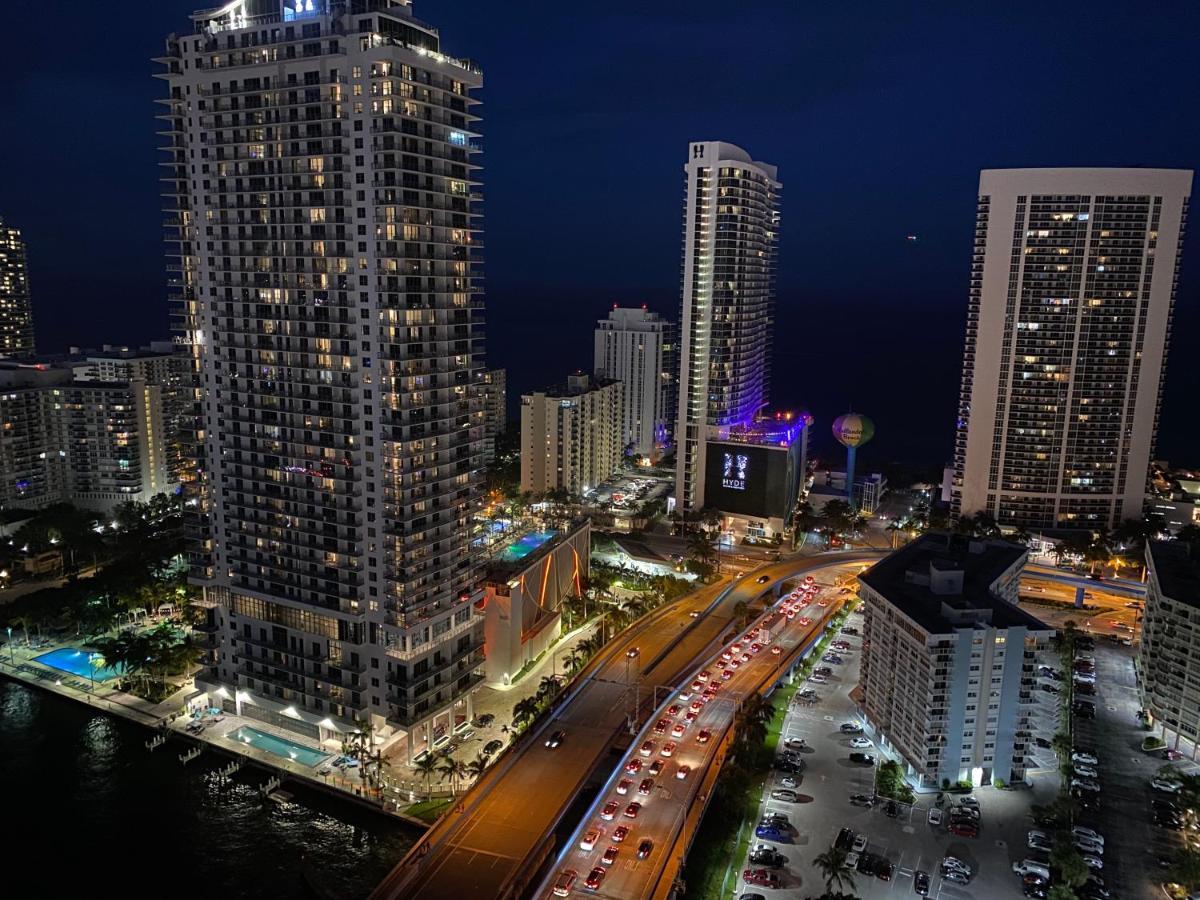Beachwalk 1b 1b Incredible View 14 A Hallandale Beach